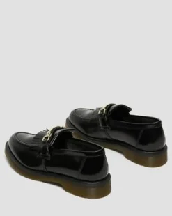Adrian Snaffle Smooth-läderloafers med tofs in Svart