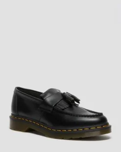 Adrian Yellow Stitch Smooth läderloafers med tofs in Svart