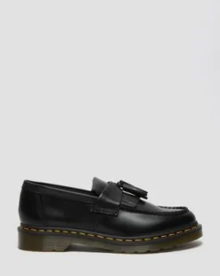 Adrian Yellow Stitch Smooth läderloafers med tofs in Svart