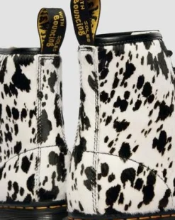 1460 Bex Dalmatian-kängor i Hair On-läder in Cream & Svart