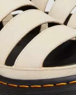 Clarissa II Pisa-läder plattformssandaler med remmar in Pergament Beige