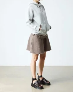 Clarissa Strap Croc-präglade lädersandaler med Quad-sula in Mörkbrun