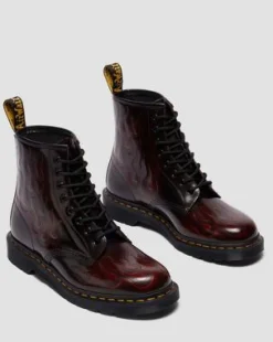 1460 Inferno snörkängor i läder in Cherry Red