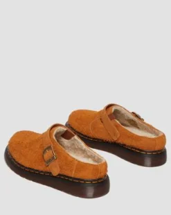 Isham mocka-mules med fuskpälsfoder in Pecan Brown