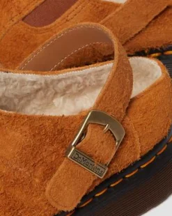 Isham mocka-mules med fuskpälsfoder in Pecan Brown