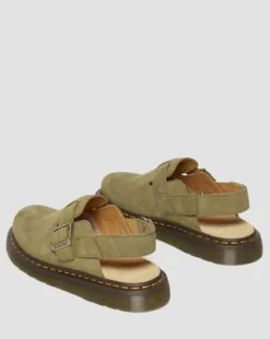 Jorge II mules i tumlat nubuckläder och bakre rem in Muted Olive