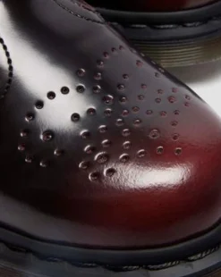 8065 Mary Jane-skor i Arcadia Rub Off-läder in Cherry Red