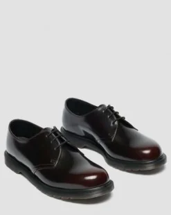 Mayfare-skor i Rub Off-läder in Cherry Red