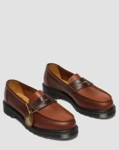 Penton klassiska loafers i kalvläder in Brun