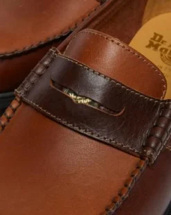 Penton klassiska loafers i kalvläder in Brun