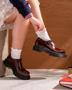 Rejena Mary Jane lackerade läderskor in Cherry Red