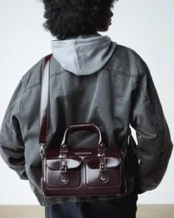 Väska med handtag i Rub Off-Vegansk läder in Cherry Red