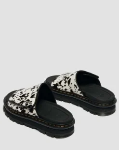 Zebzag plattformsslides i Dalmatian Hair On-läder in Cream & Svart